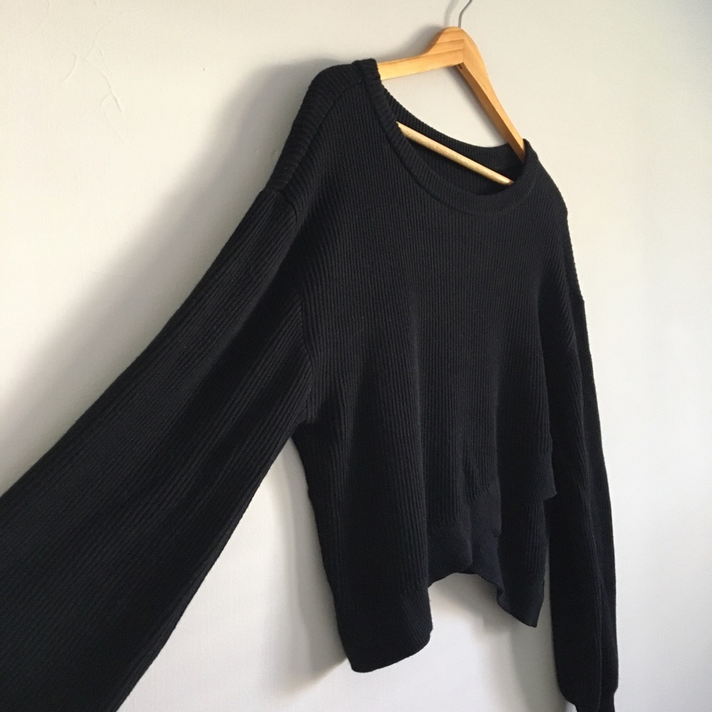 lululemon | black knit crop sweater, so comfy! - Picture 5 of 12